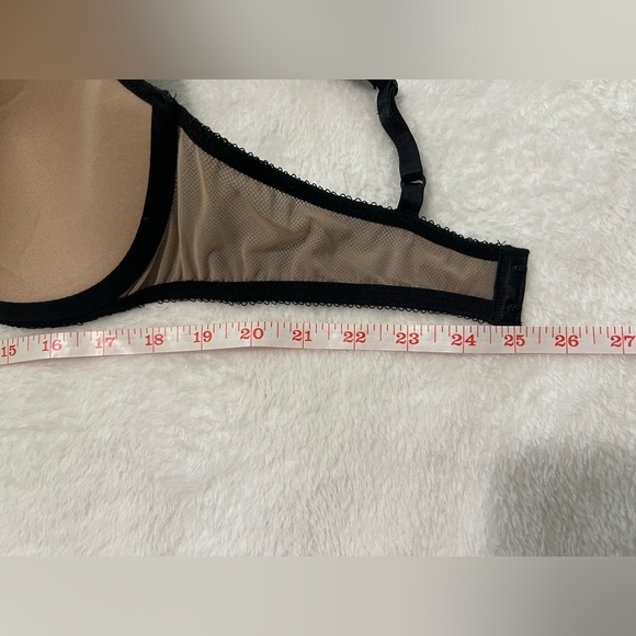 B.tempt’d Elegant Black Lace Cap Sleeve Bra - Picture 7 of 11